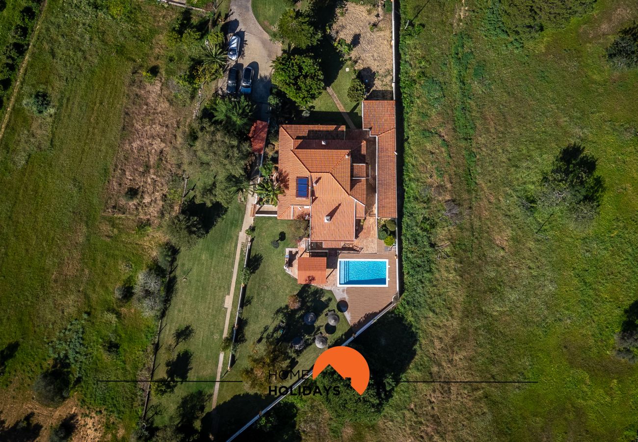 Villa em Albufeira - #213 Vivenda Familiar com Piscina Perto da Praia