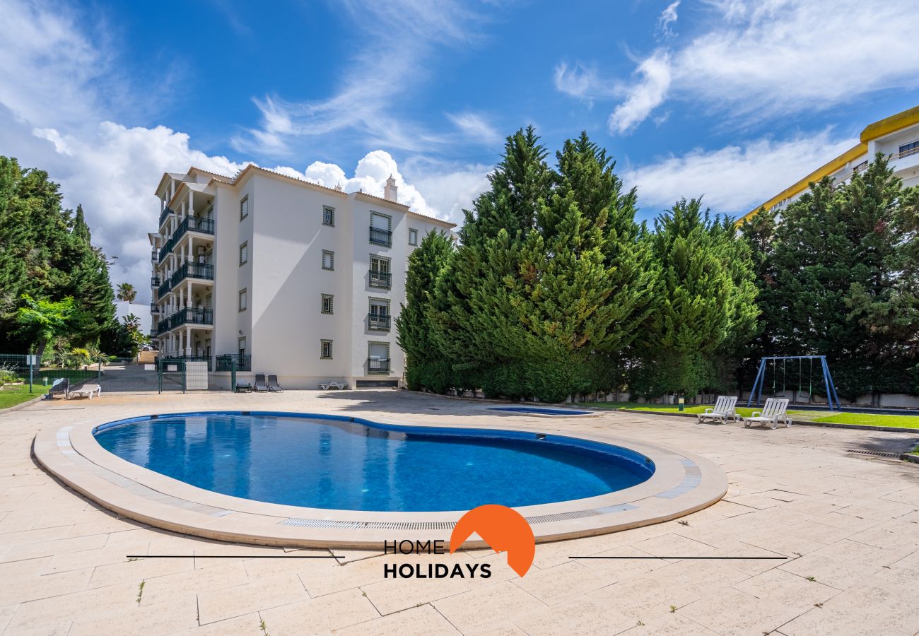 Apartamento em Albufeira - #230 Familiar com Piscina e Jardim