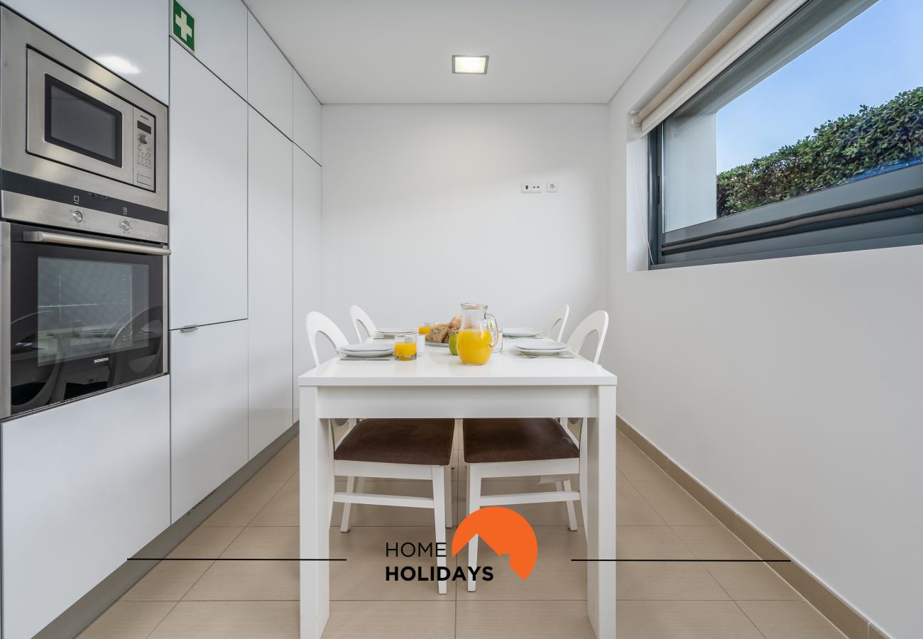 Apartamento em Quarteira - #231 Confortável e Moderno com Piscina, a 260m da Praia