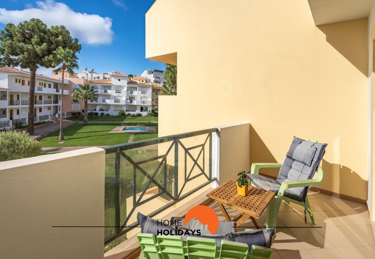 Apartamento em Albufeira - #243 Conforto Moderno com Piscinas e Praia Perto