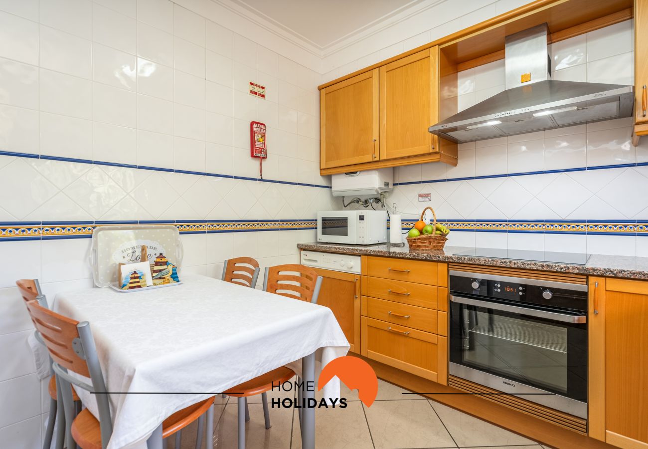 Apartamento em Albufeira - #243 Conforto Moderno com Piscinas e Praia Perto