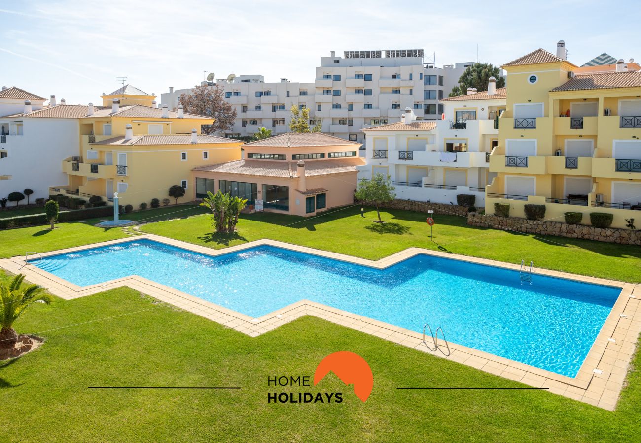 Apartamento em Albufeira - #243 Conforto Moderno com Piscinas e Praia Perto