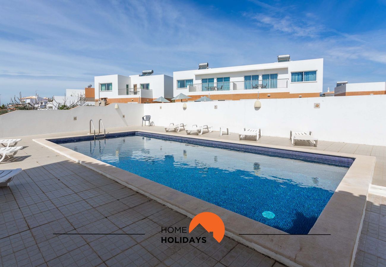 Townhouse in Albufeira - #134 Equiped and Spacious w/ Pool, 600 mts Beach